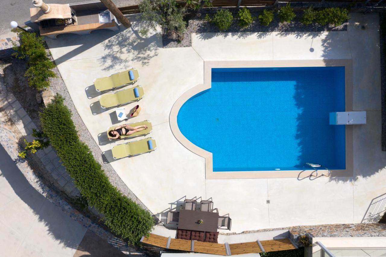 Mela Villas Maroulás エクステリア 写真